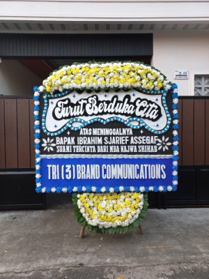 Papan Bunga Duka di Finualen